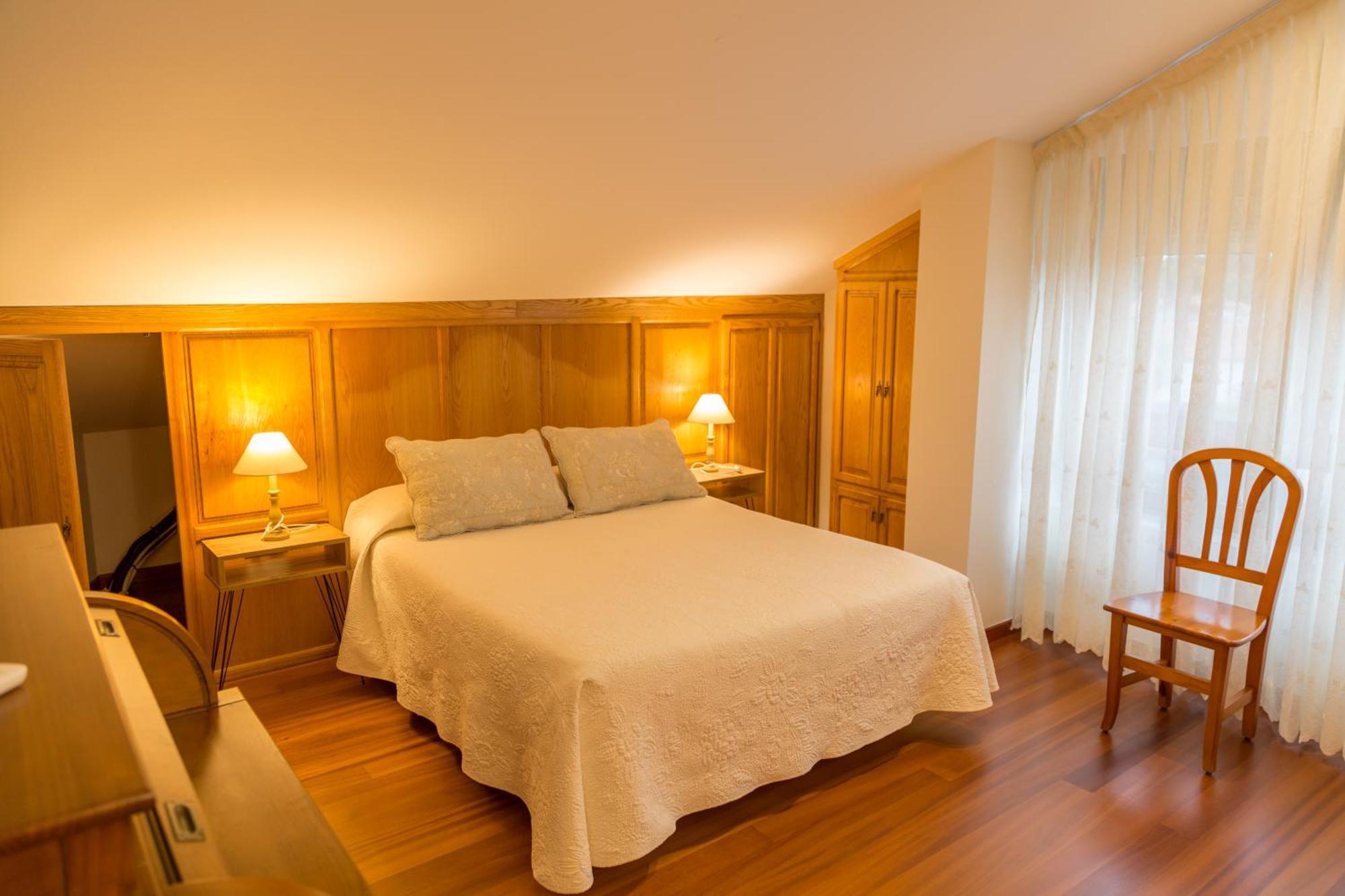 Apartamentos Playa De Cóbreces Buitenkant foto